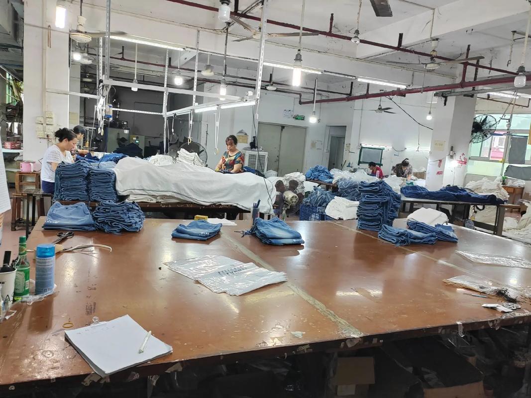 廣東中山牛仔源頭工廠 從一件牛仔到品牌價值的“智造”之路
